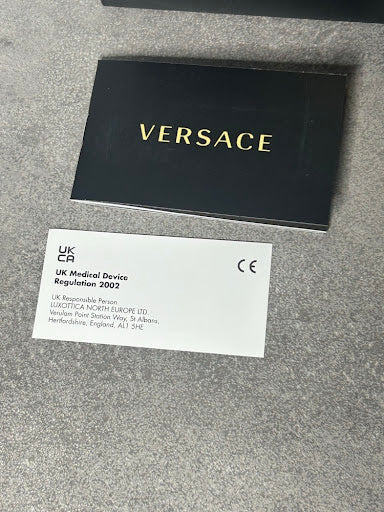 Versace VE4361 – Czarne Okulary Przeciwsłoneczne z Medalionem Meduzy