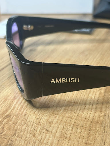 AMBUSH® BERNIE – Czarne Okulary Przeciwsłoneczne z Fioletowymi Soczewkami