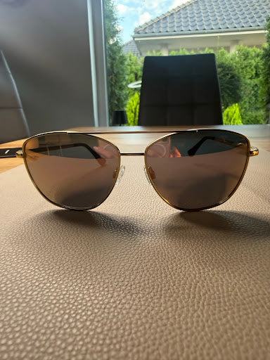 Hawkers HLAX22DKNP 01 – widok z przodu, złota oprawka aviator